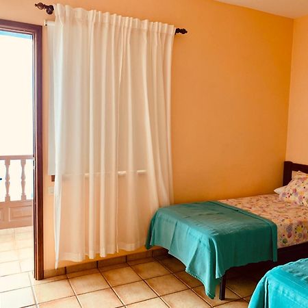 Apartamentos Isla Encantada Puntallana Екстериор снимка