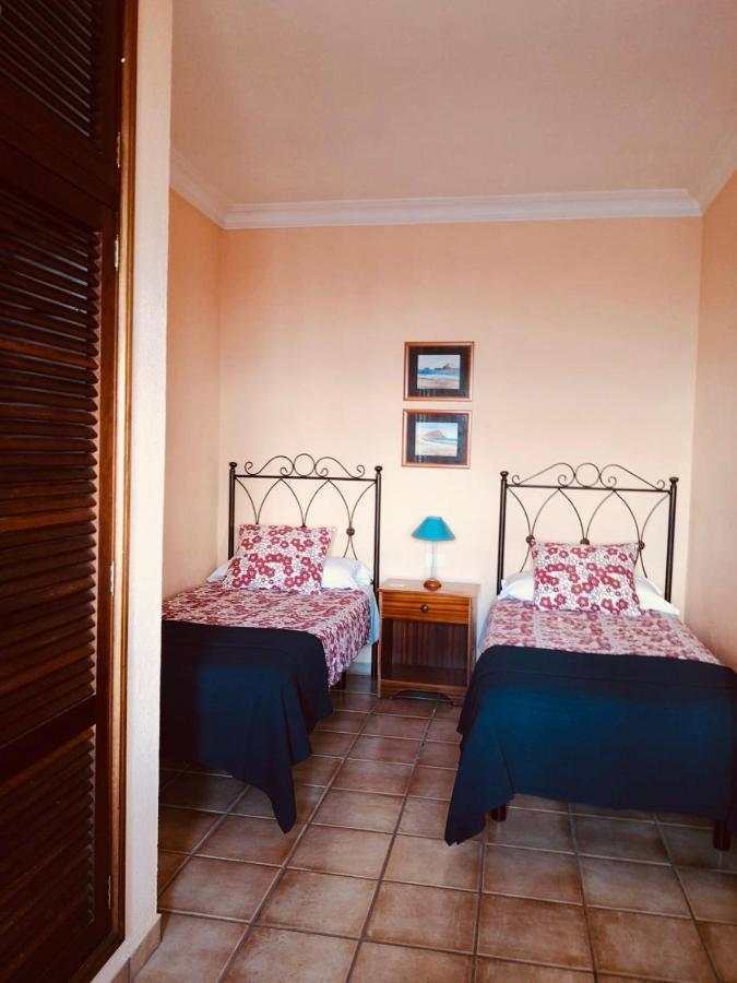 Apartamentos Isla Encantada Puntallana Екстериор снимка