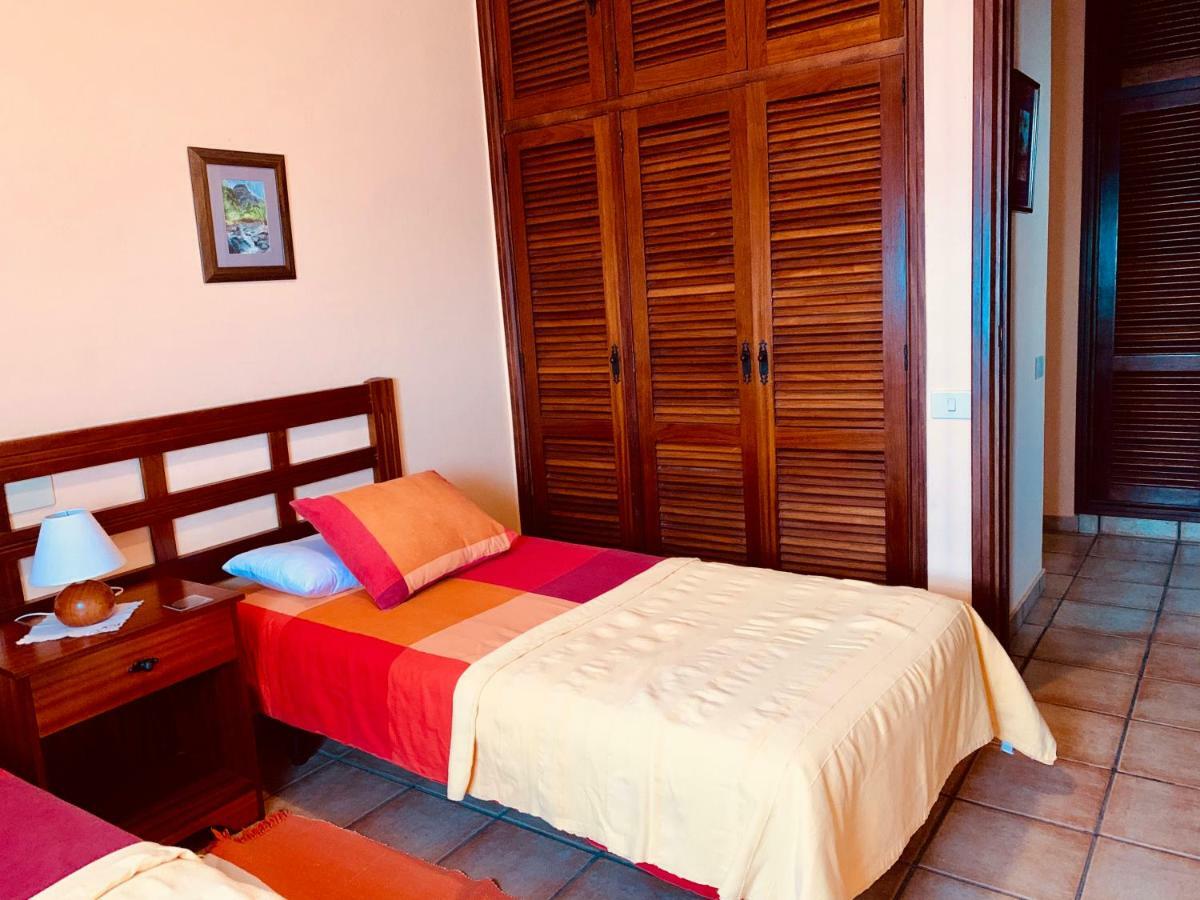 Apartamentos Isla Encantada Puntallana Екстериор снимка