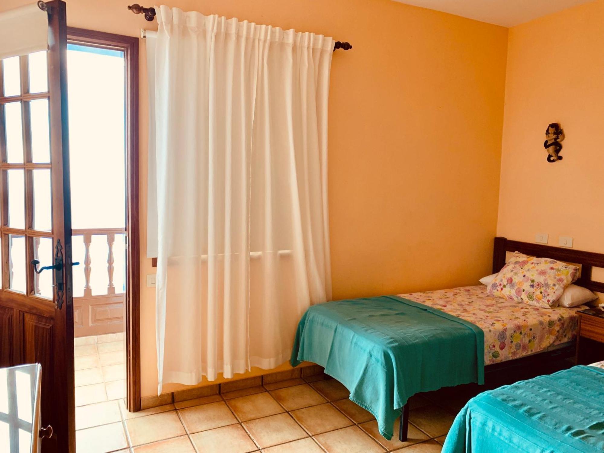 Apartamentos Isla Encantada Puntallana Екстериор снимка